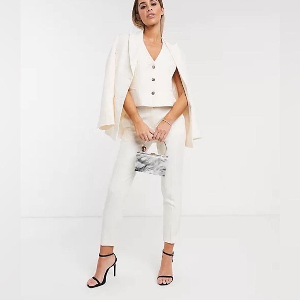 New with tags! | ASOS: “ASOS DESIGN pop waisted suit blazer in ivory” | size: 4